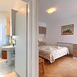 Alba-1 By Interhome דירה אומאג